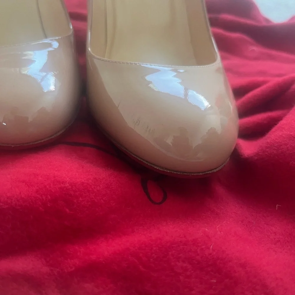 Christian Louboutin barely used and has protective coating to protect bottoms - Picture 7 of 10